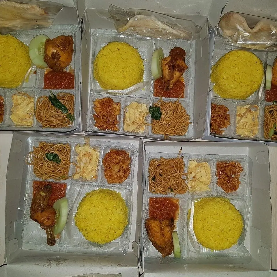 Nasi Kuning simple