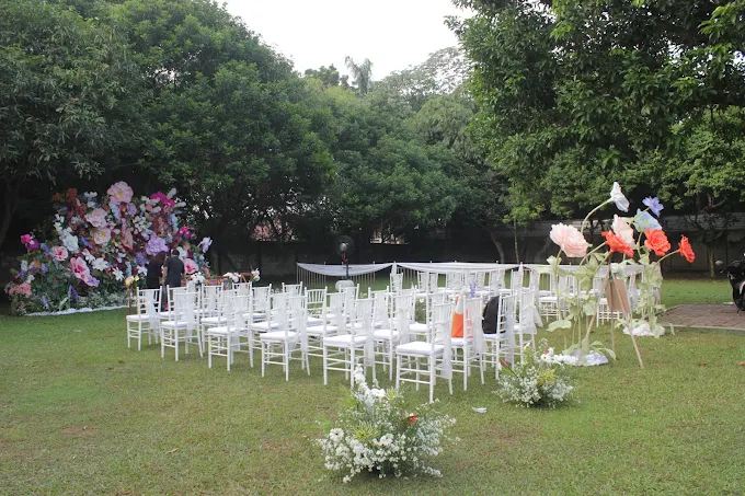 Limos Garden