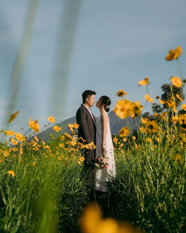 Prewedding Outdoor di Alam vs Perkotaan: Konsep Mana yang Paling Cocok untukmu?
